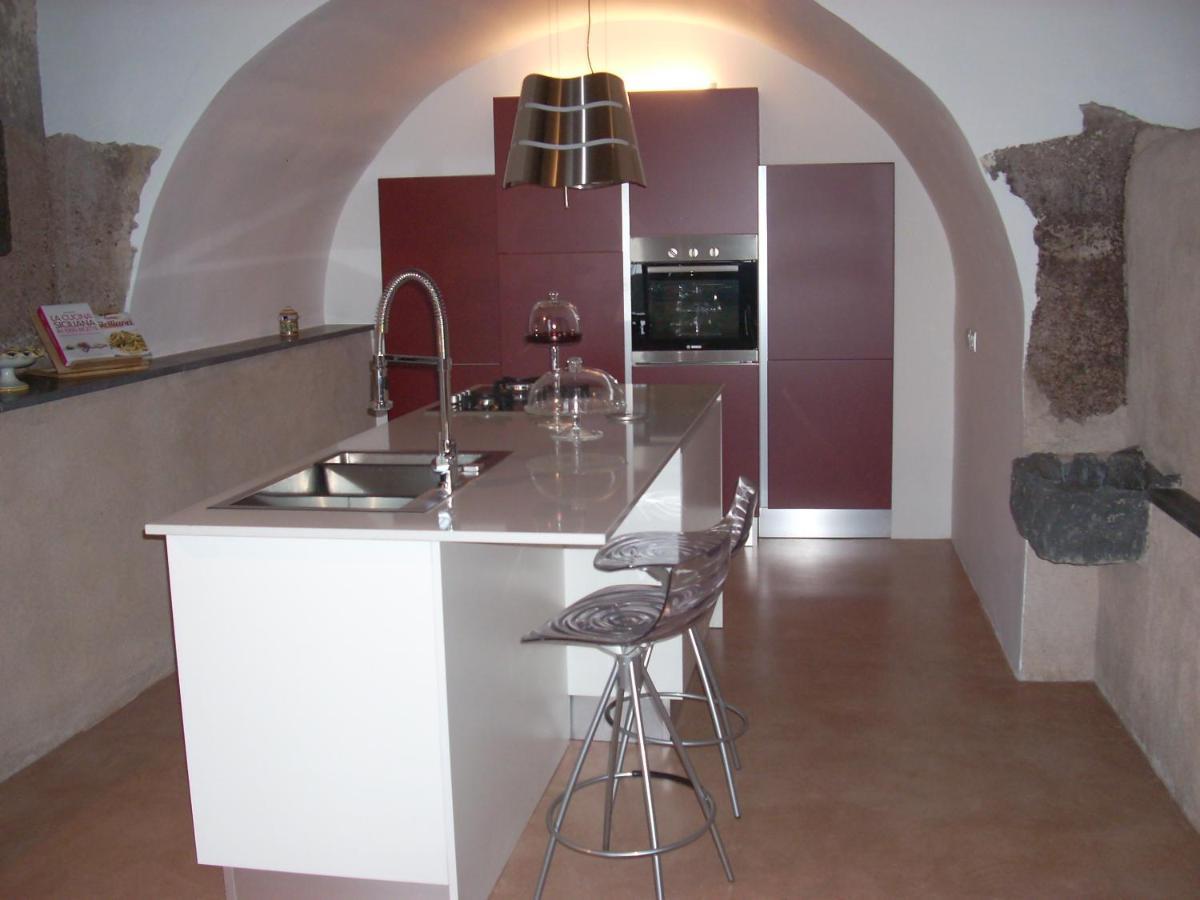 La Corte Di Bafe B&B "Slow Life" Zafferana Etnea Exterior foto