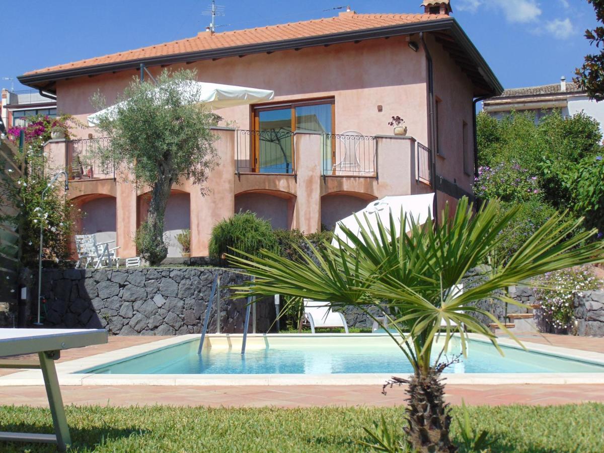 La Corte Di Bafe B&B "Slow Life" Zafferana Etnea Exterior foto