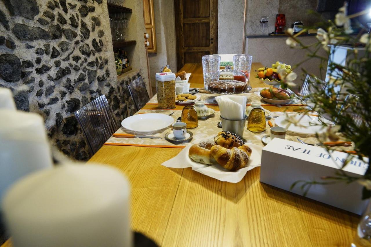La Corte Di Bafe B&B "Slow Life" Zafferana Etnea Exterior foto